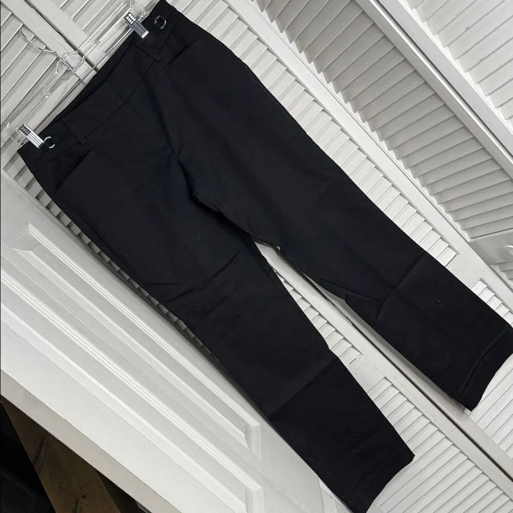 New York & Company Black Cropped Pants